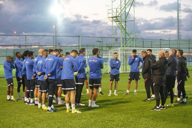 RİZESPOR ANTRENMANLARINA BAŞLADI