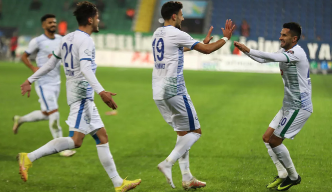 Çaykur Rizespor Erzurum’u Rahat Geçti